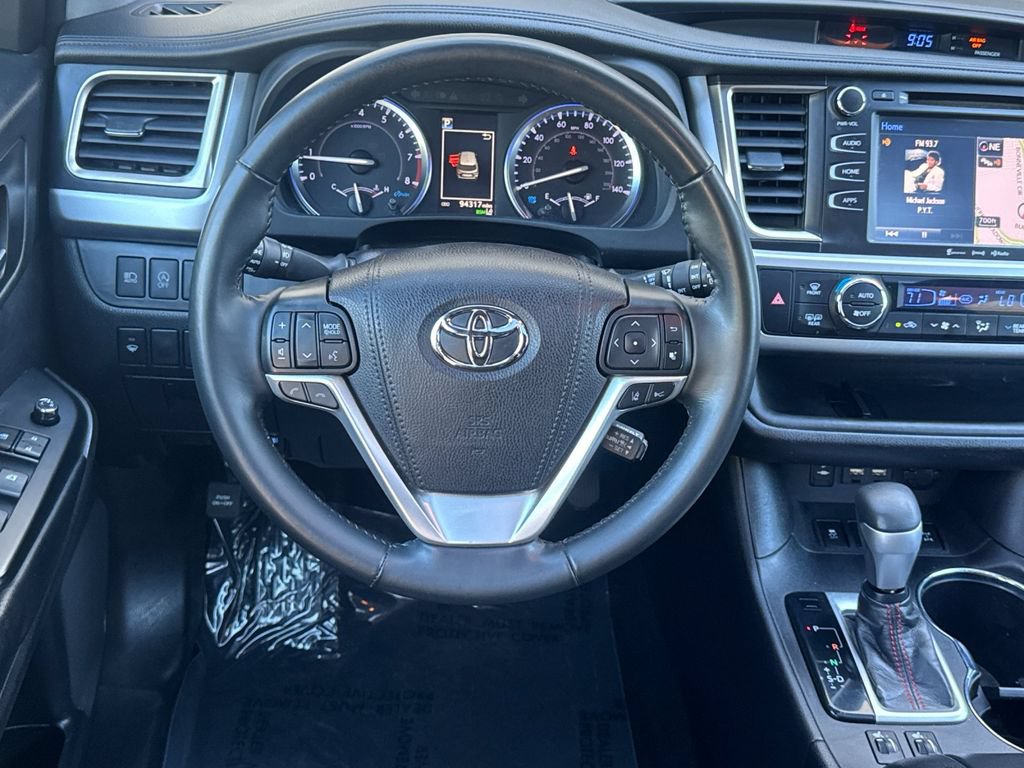 Used 2019 Toyota Highlander SE AWD/4WD image 18