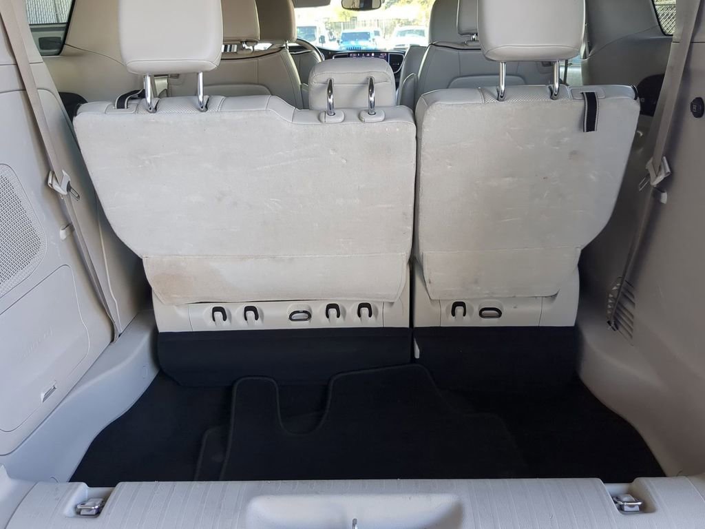 Used 2021 Chrysler Pacifica Limited w/ Premium & Safety Sphere Group image 13
