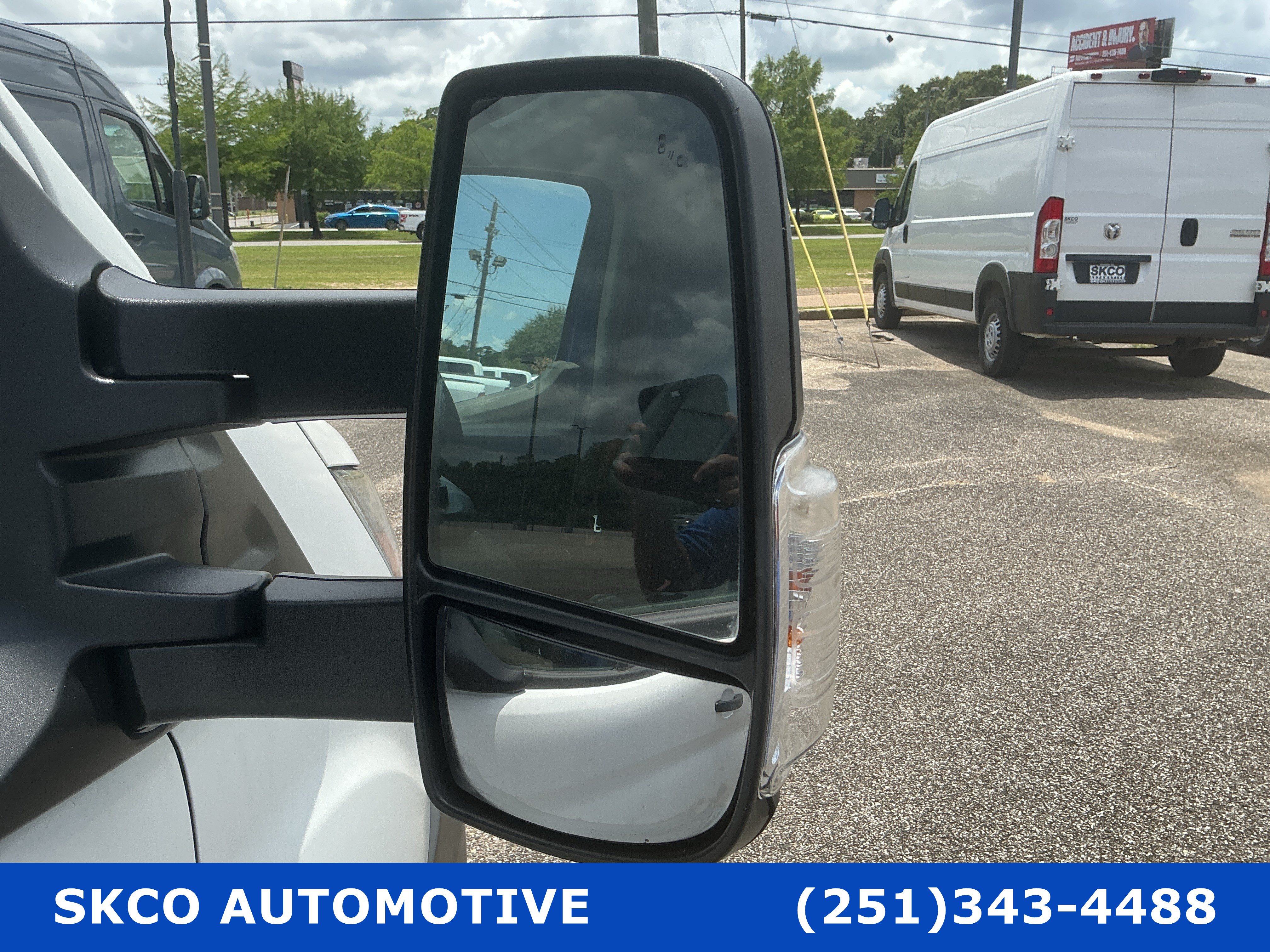 Used 2020 Ford Transit 250 Low Roof RWD image 10