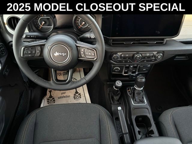 New 2025 Jeep Gladiator Sport AWD/4WD image 14