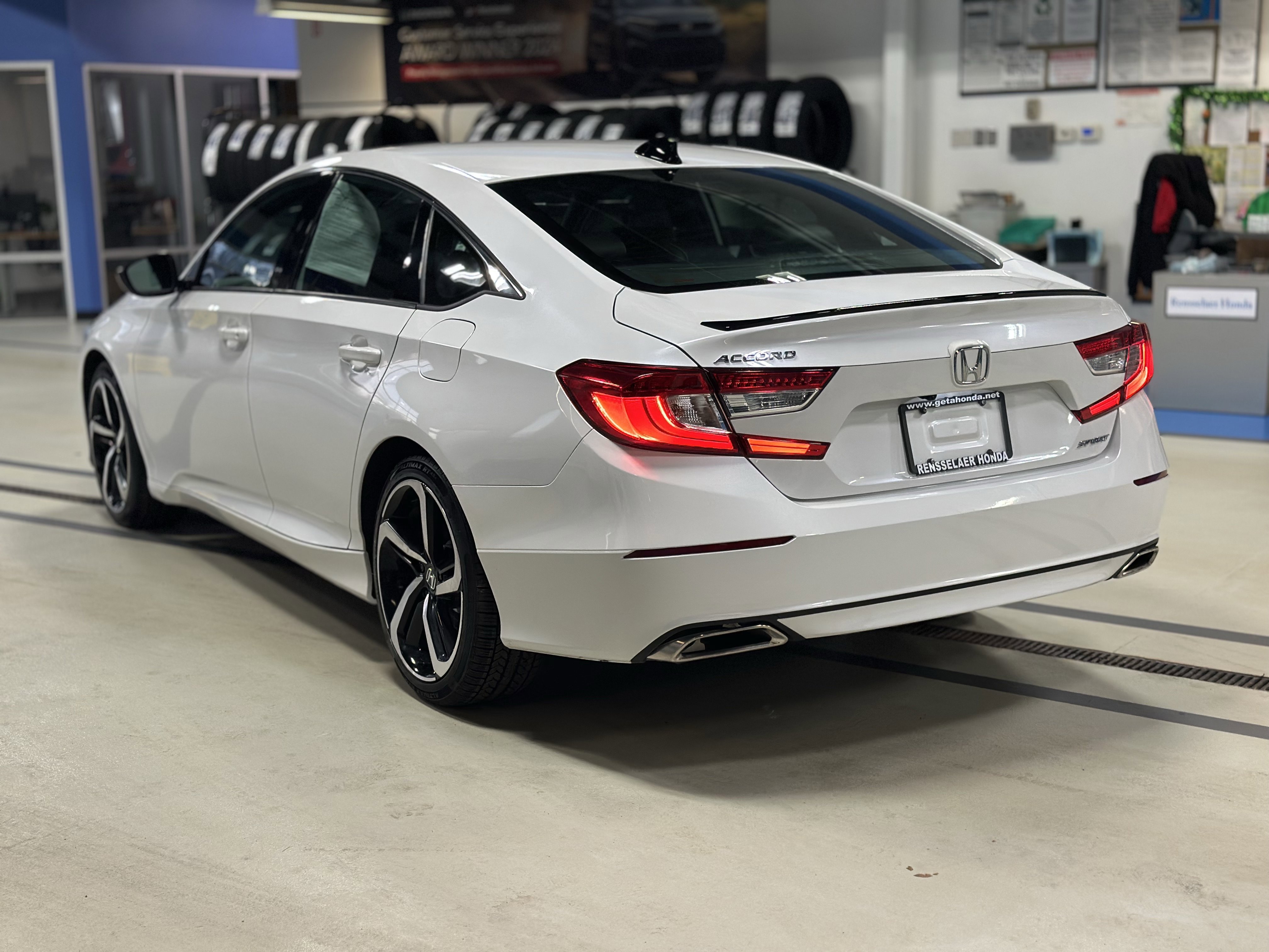 Used 2022 Honda Accord Sport image 6