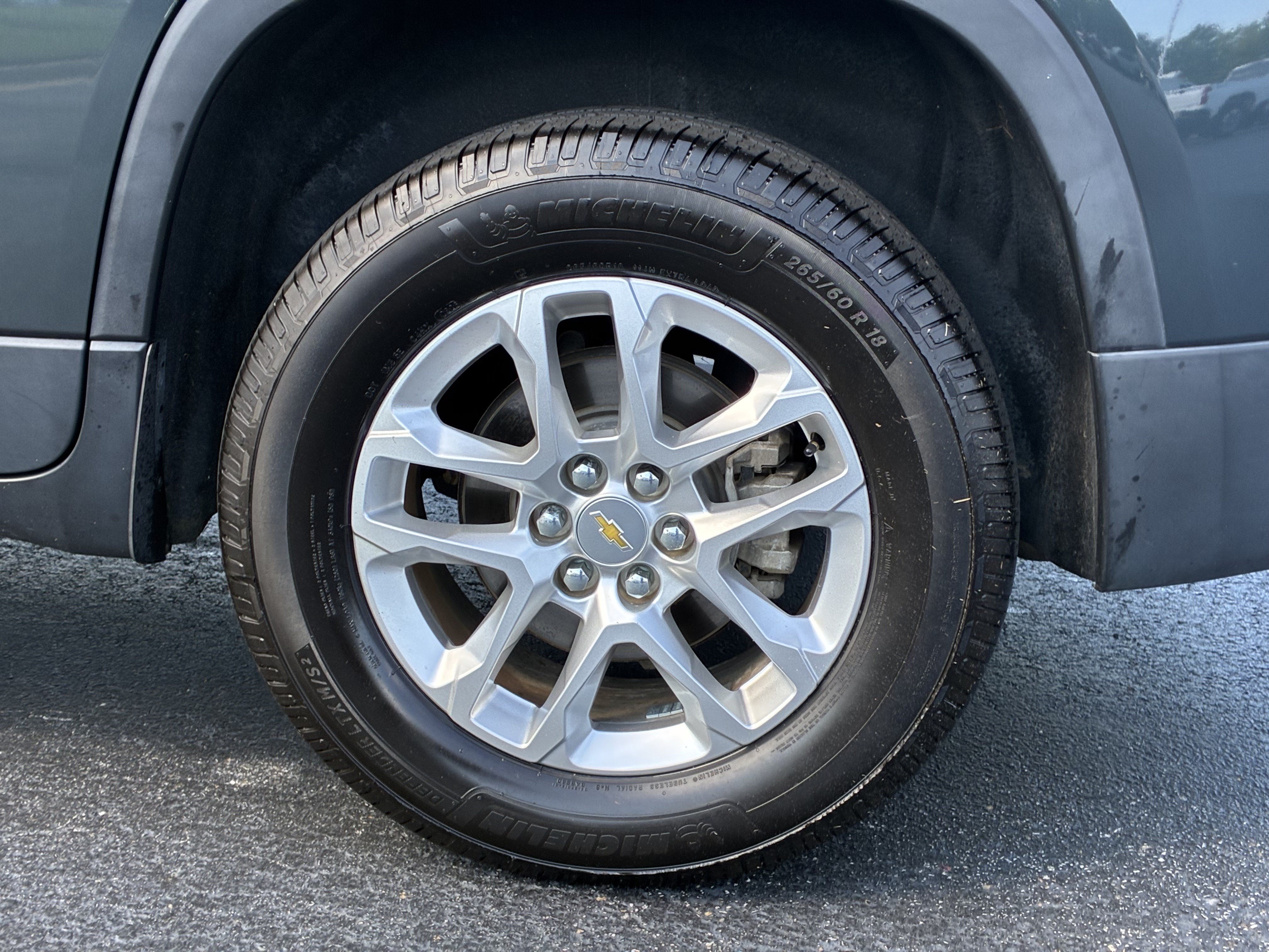 Used 2019 Chevrolet Traverse LT FWD image 10
