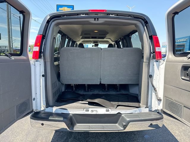 Used 2022 Chevrolet Express 2500 LT RWD image 24
