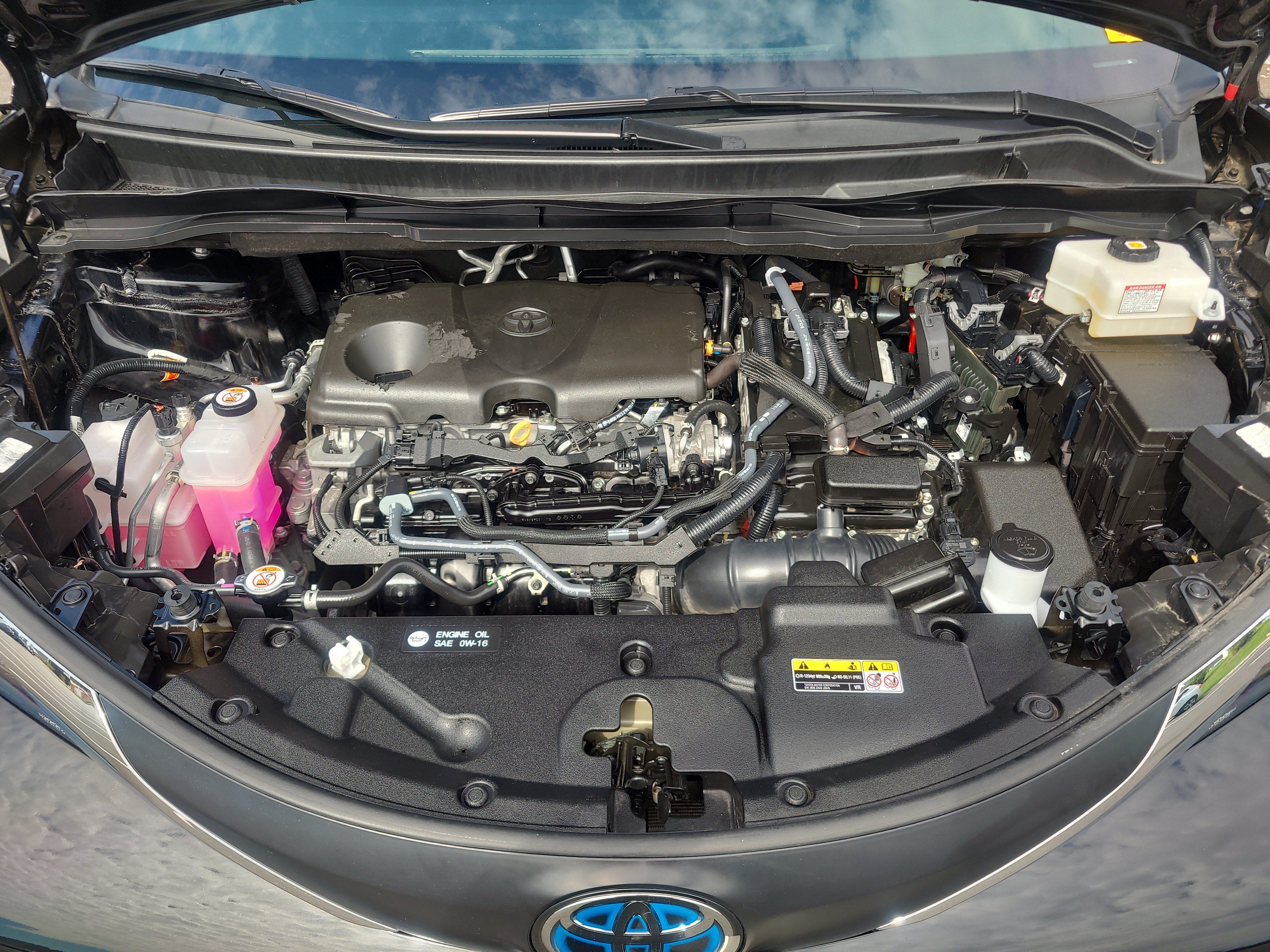 Certified 2025 Toyota Sienna LE FWD image 32