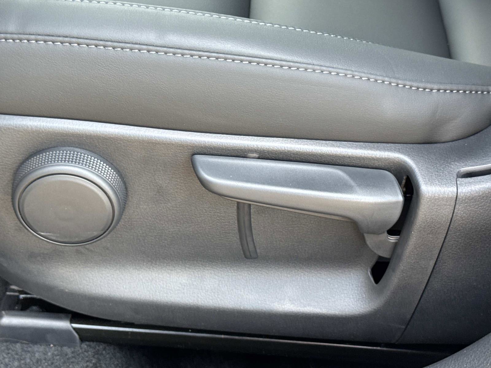 New 2025 MAZDA CX-30 AWD 2.5 S w/ Select Sport Pkg image 19