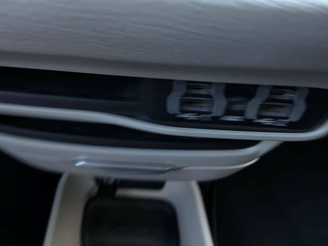 Used 2023 Chrysler Pacifica Touring-L FWD image 29