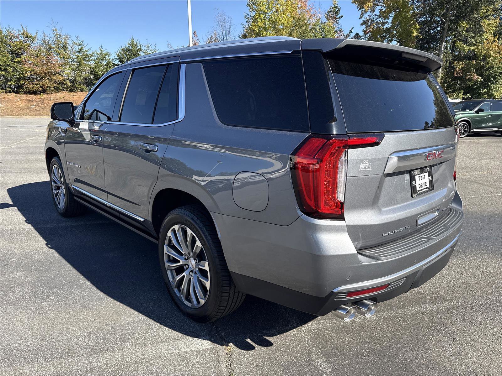 Used 2022 GMC Yukon Denali w/ Advanced Technology Package image 29