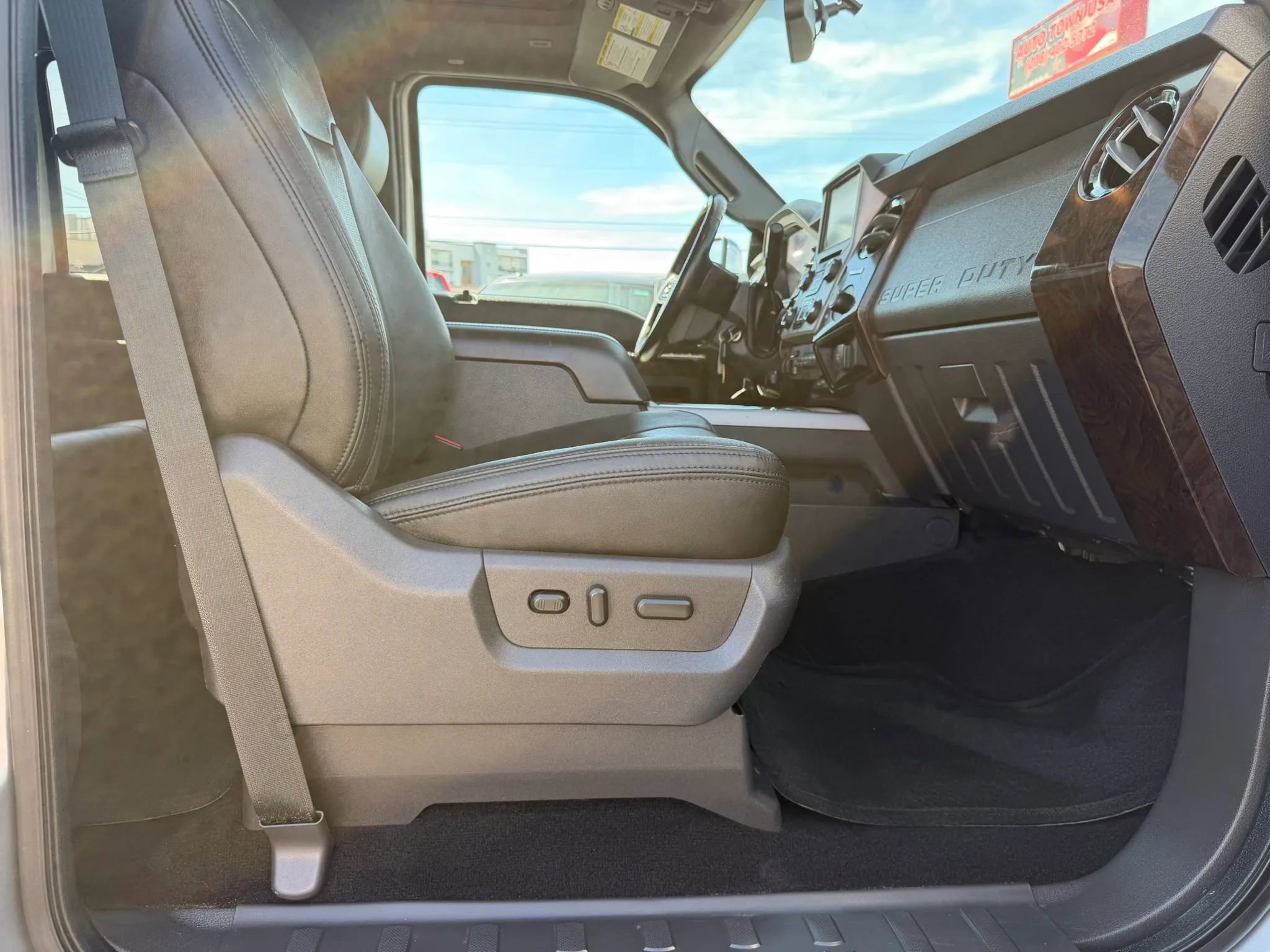 Used 2014 Ford F350 Platinum AWD/4WD image 18