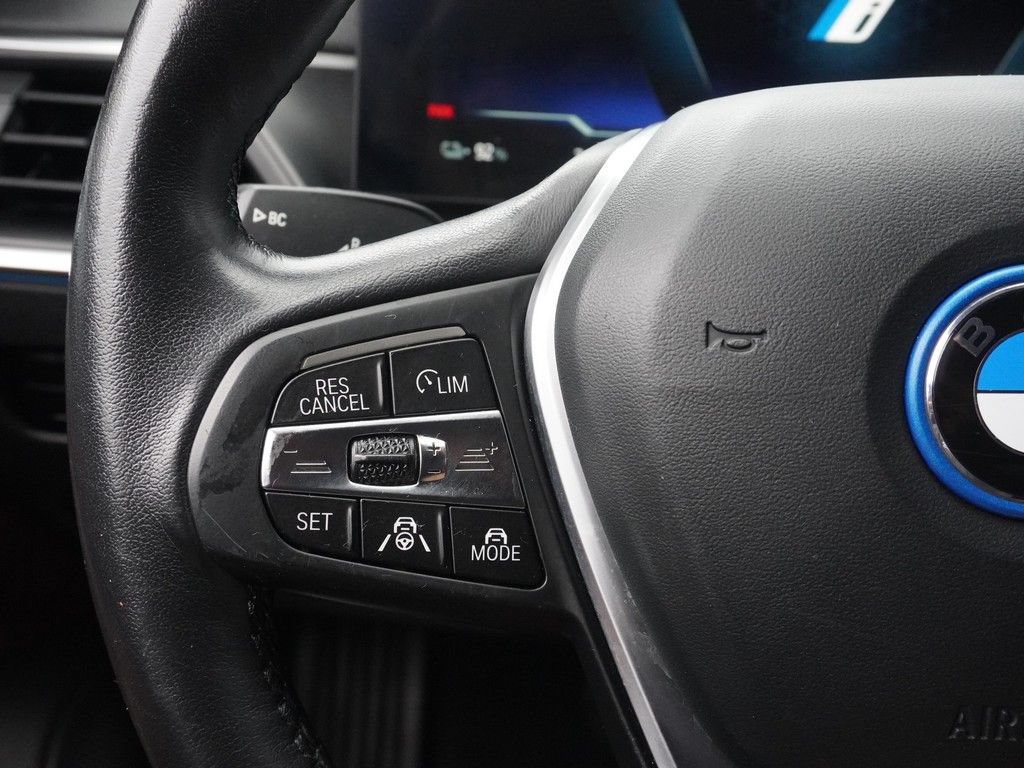 Used 2023 BMW i4 eDrive40 RWD image 44