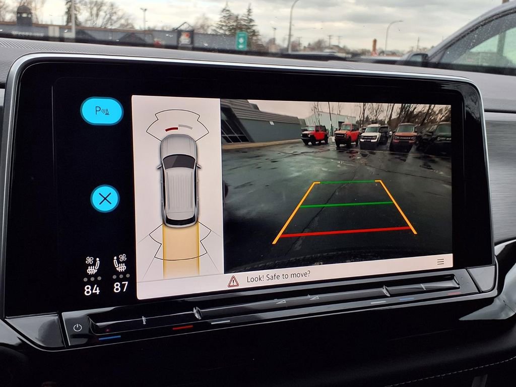 Used 2025 Volkswagen Atlas Cross Sport SE image 8