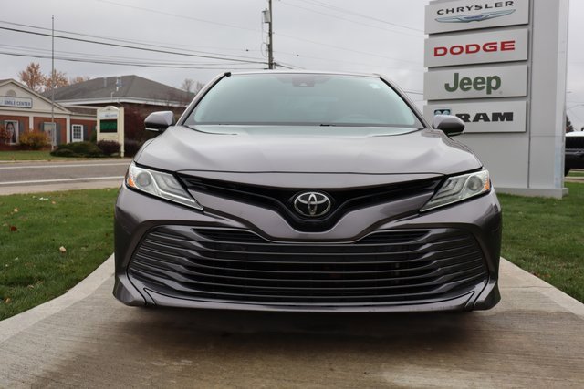 Used 2018 Toyota Camry XLE image 4