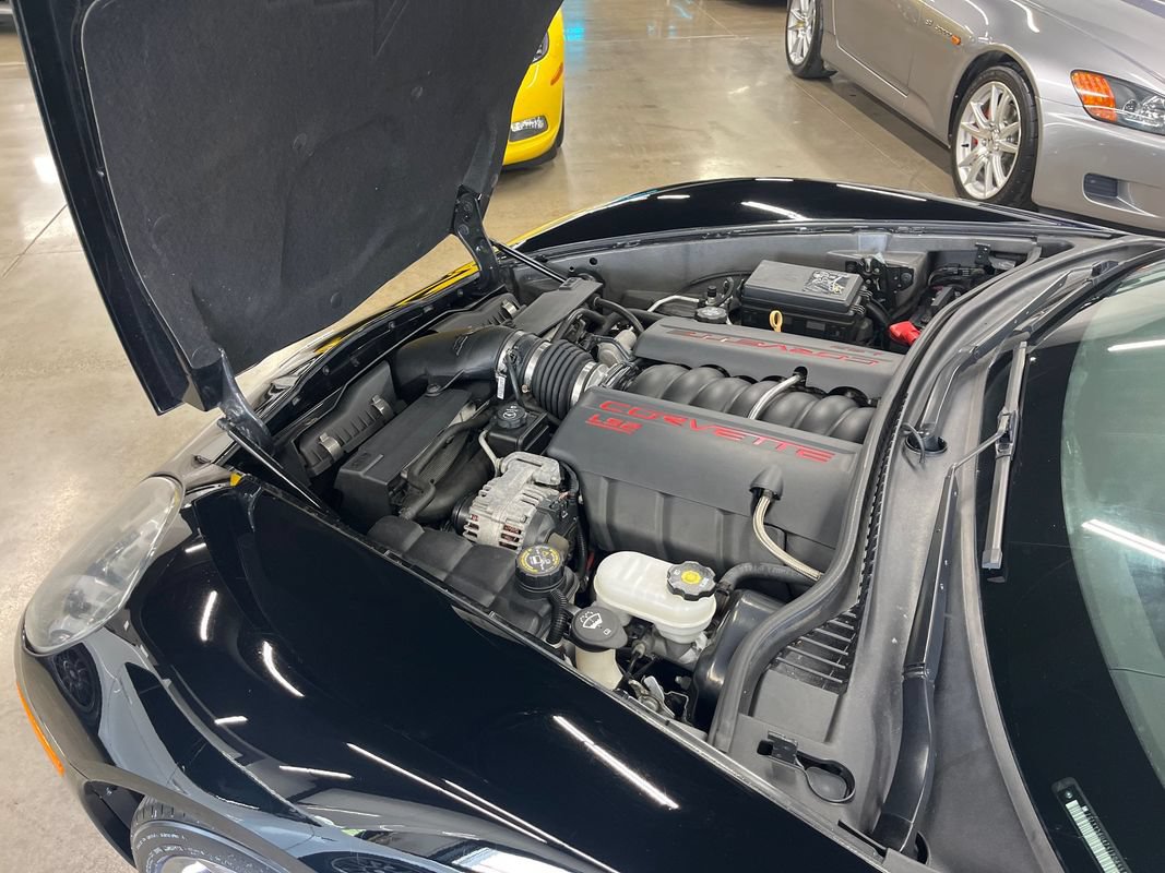 Used 2007 Chevrolet Corvette Coupe w/ Preferred Equipment Group RWD image 53