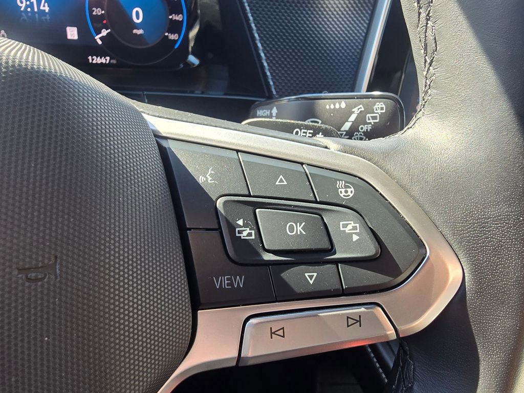 Used 2024 Volkswagen Atlas Cross Sport SEL Premium R-Line image 21