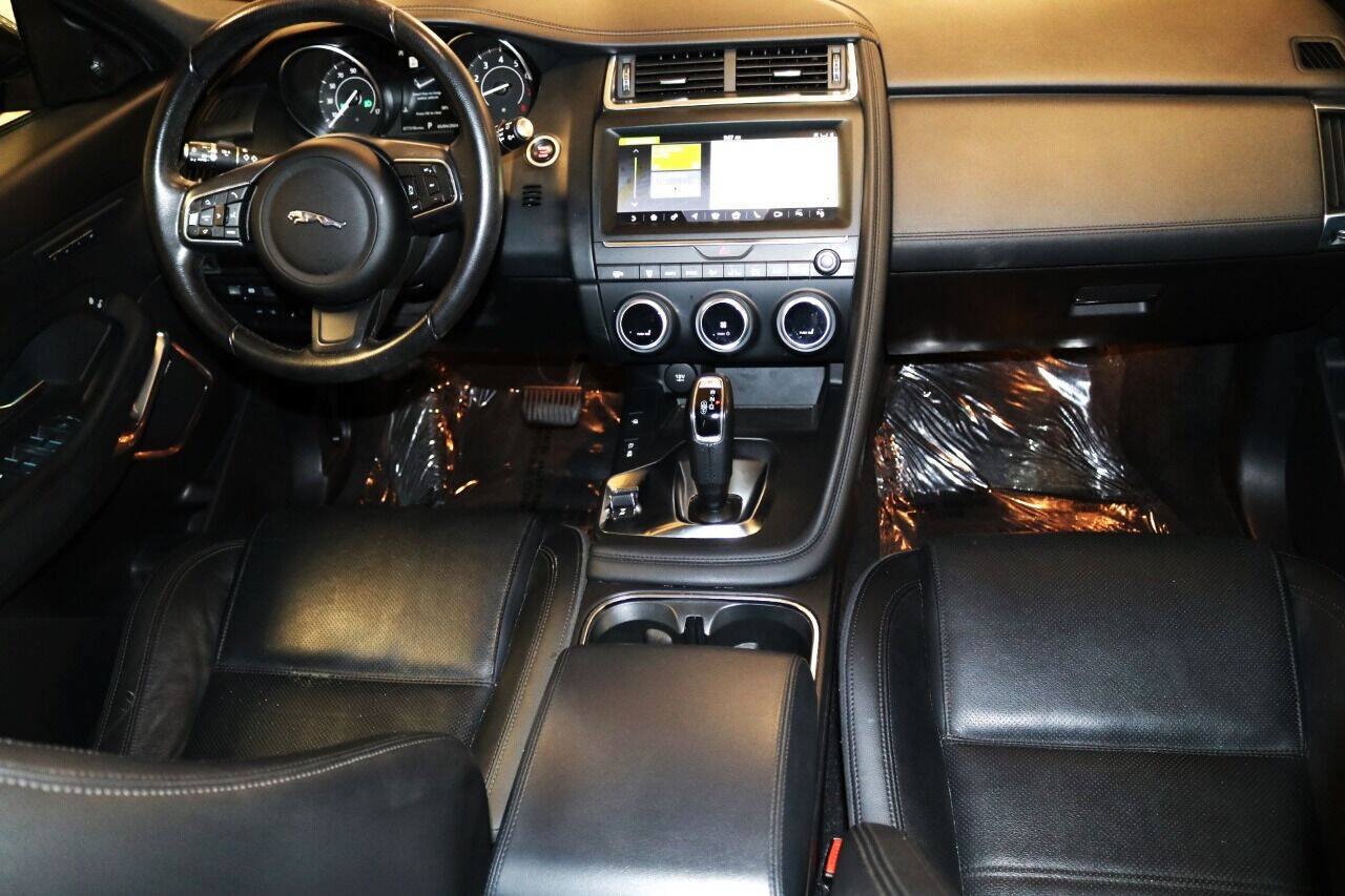 Used 2020 Jaguar E-PACE SE AWD/4WD image 17
