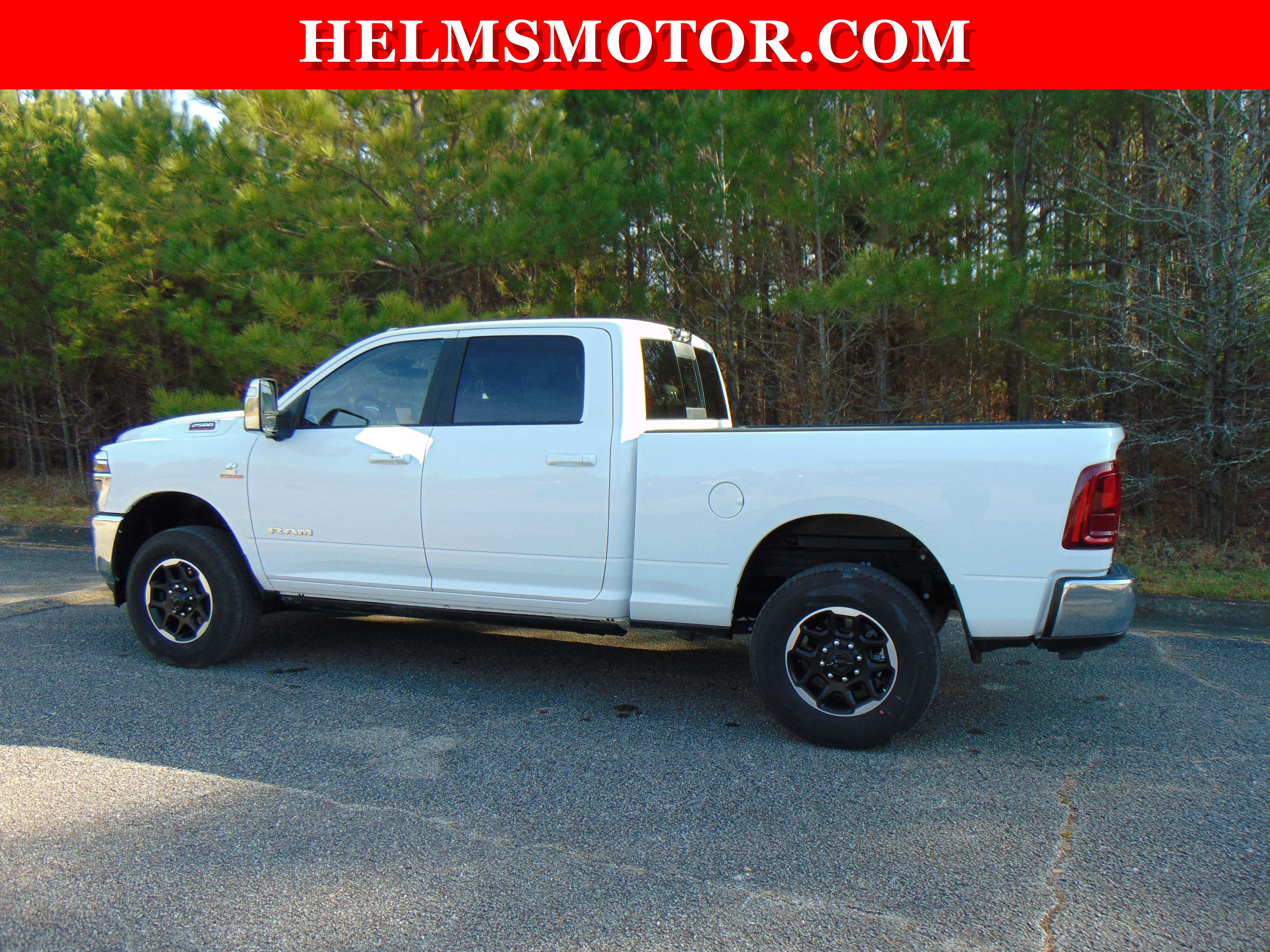 New 2025 RAM 2500 Laramie AWD/4WD image 4