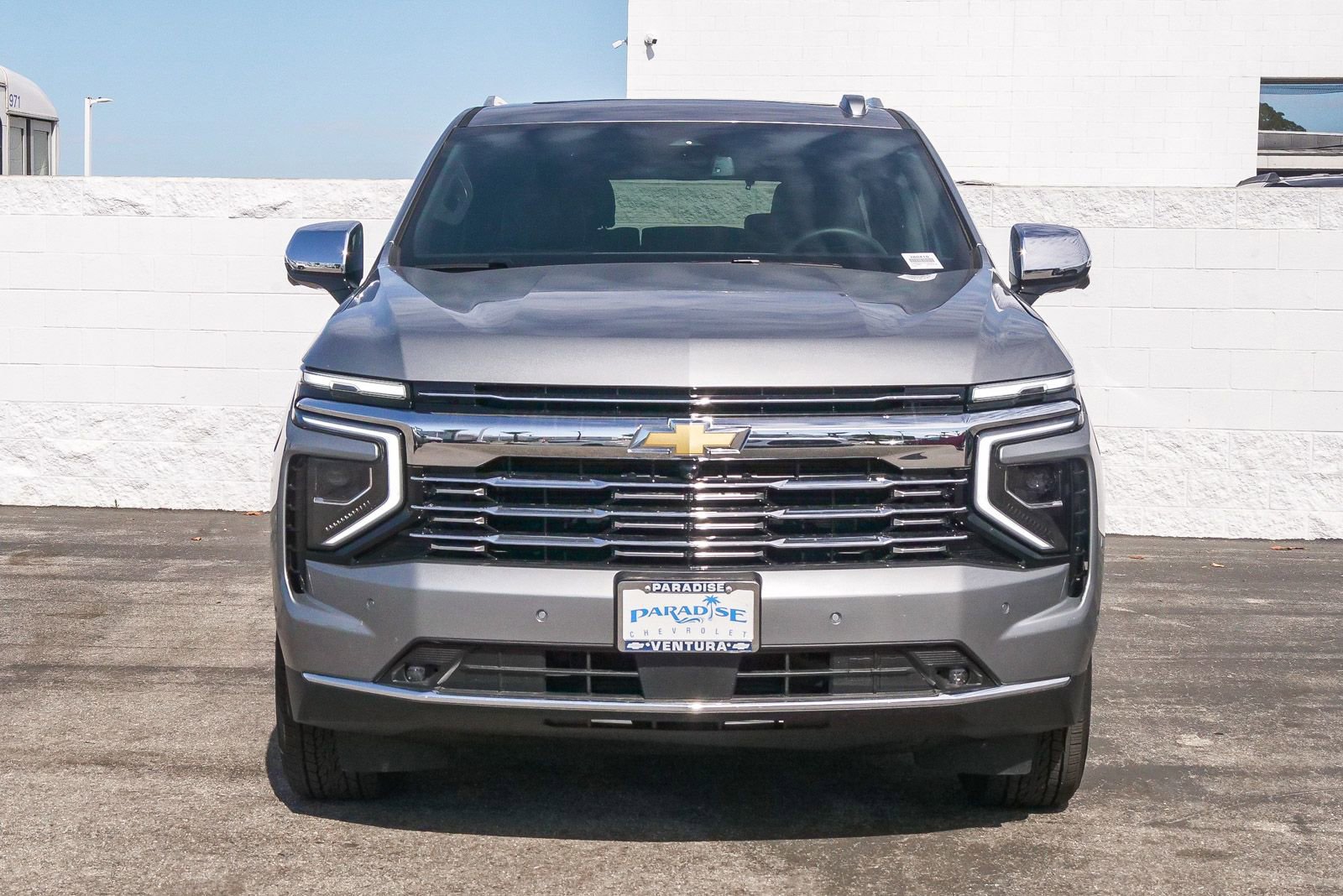New 2026 Chevrolet Suburban Premier w/ Sun And Tow Package AWD/4WD image 2