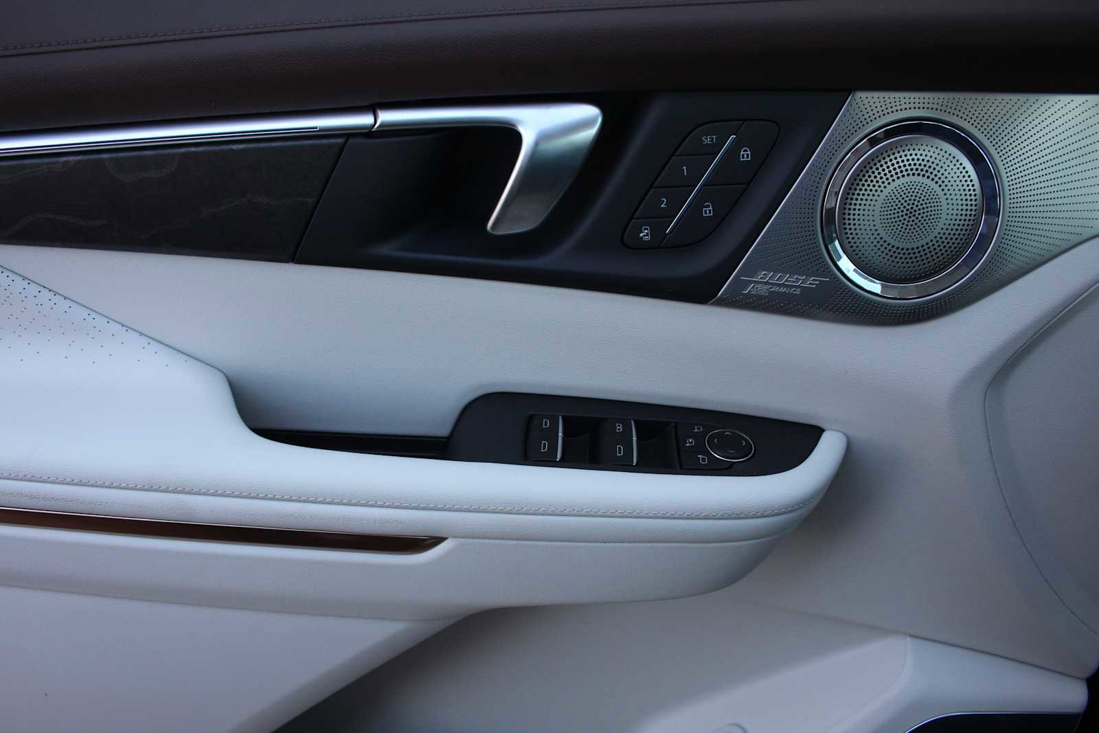 New 2026 Buick Enclave Avenir w/ Super Cruise Package FWD image 31