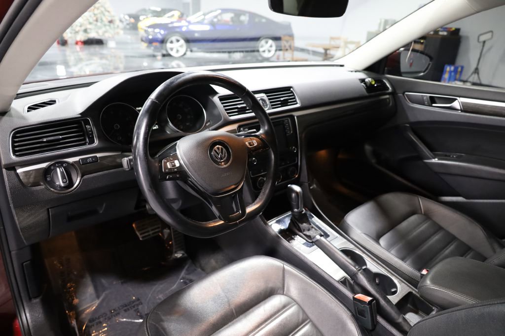 Used 2017 Volkswagen Passat 1.8T SEL Premium image 15