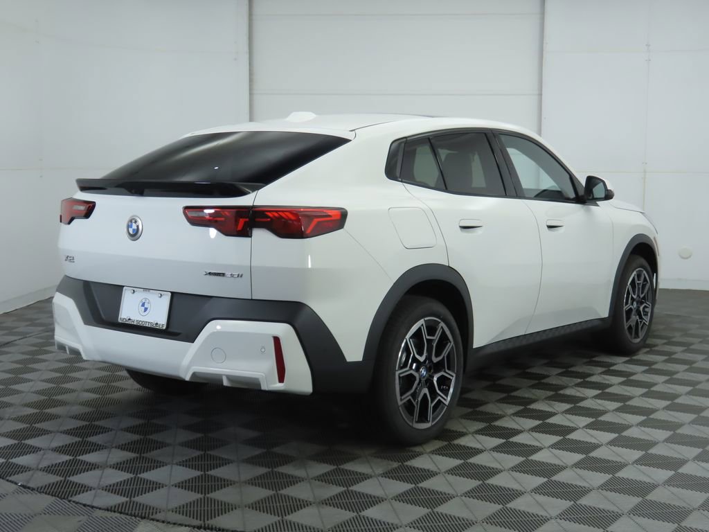 Certified 2025 BMW X2 xDrive28i w/ Premium Package image 5