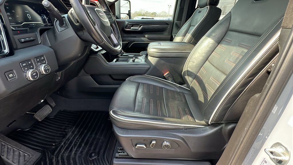 Used 2024 GMC Sierra 2500 AT4X image 13