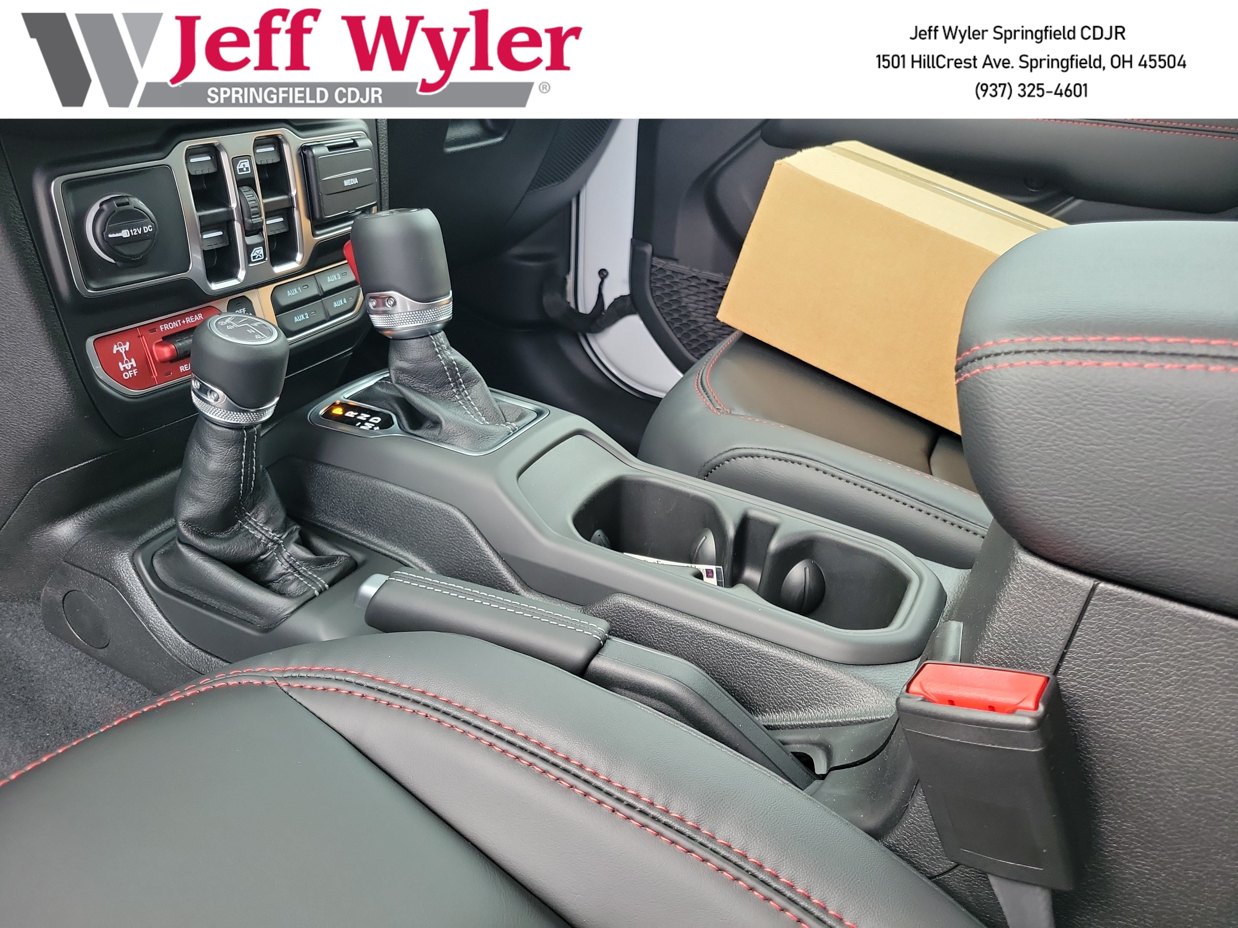 New 2026 Jeep Wrangler Unlimited Rubicon w/ Xtreme 35 Tire Package AWD/4WD image 13