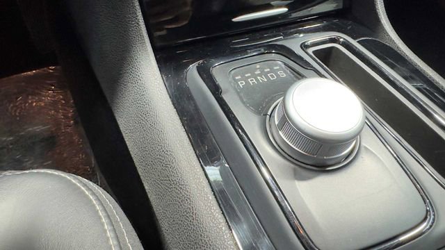 Used 2019 Chrysler 300 S image 19