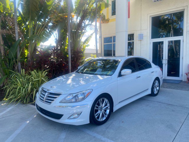 Used 2012 Hyundai Genesis 4.6 image 31