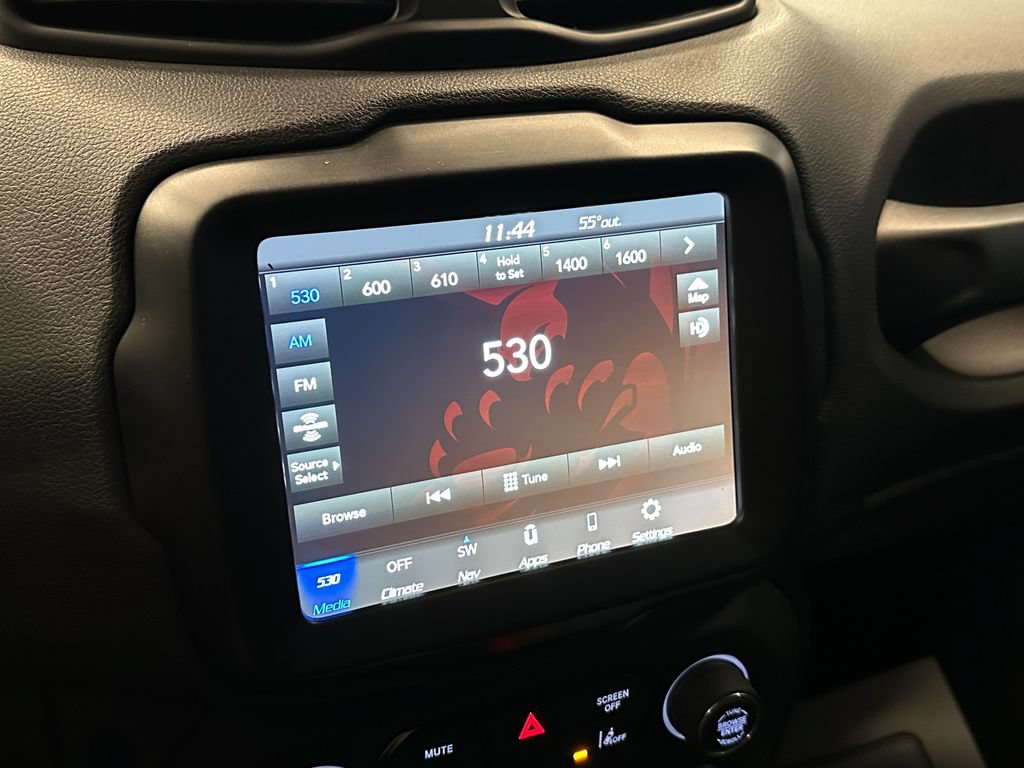 Used 2023 Jeep Renegade Latitude AWD/4WD image 12