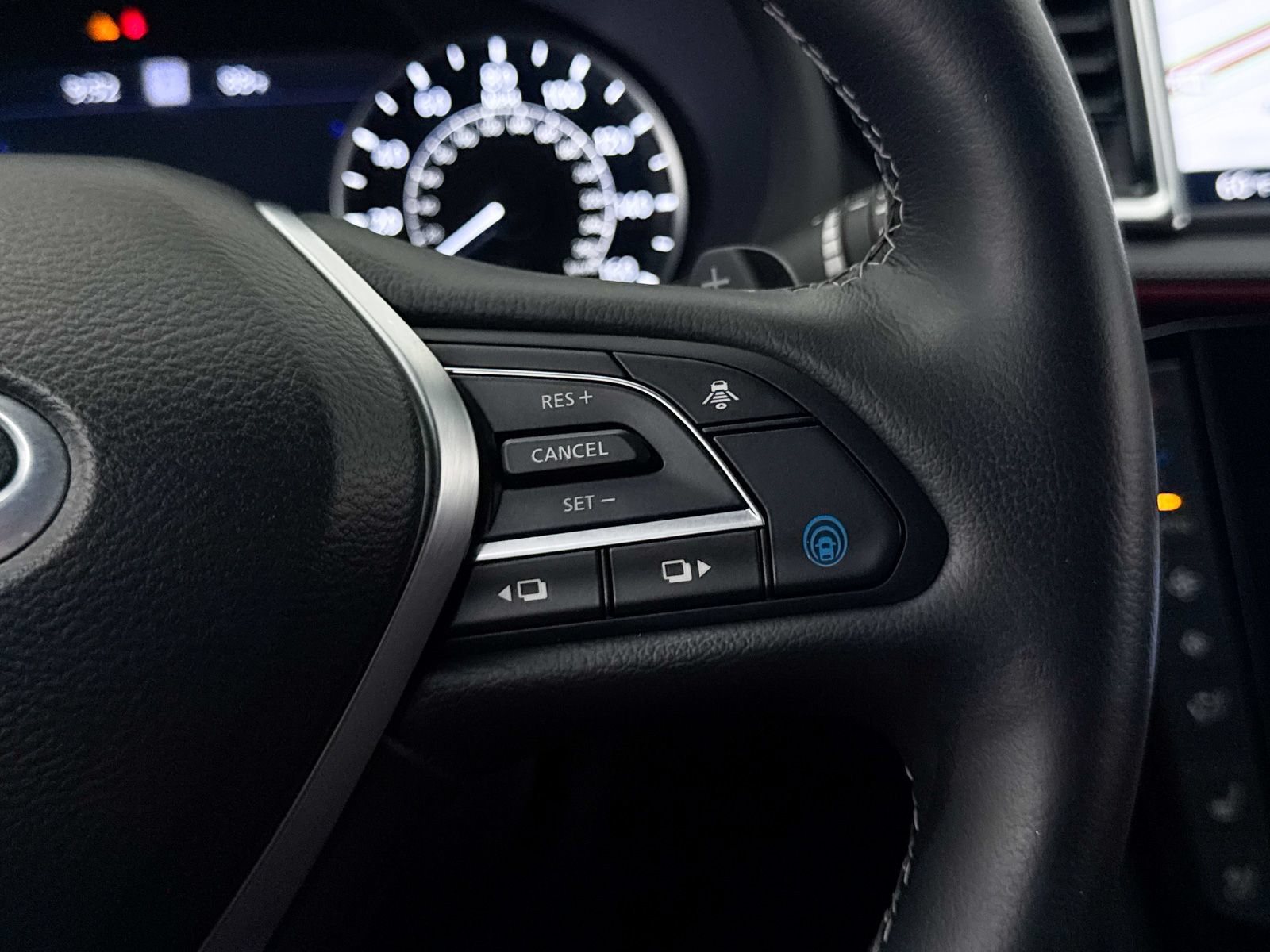 Used 2023 INFINITI QX50 Sport FWD image 36