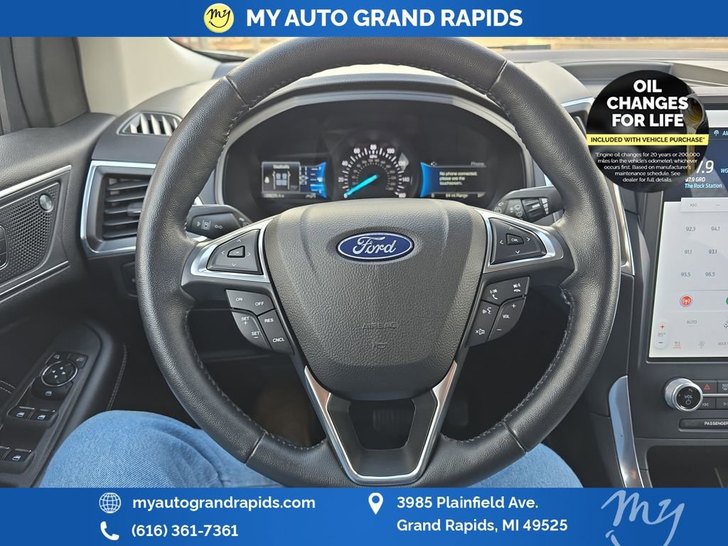 Used 2022 Ford Edge Titanium image 14