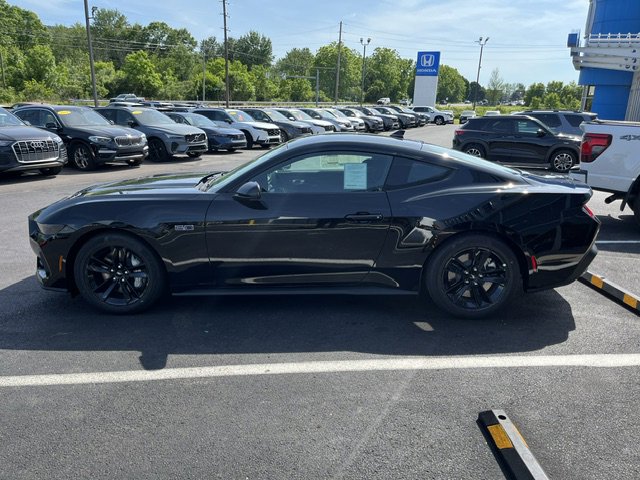 New 2026 Ford Mustang GT RWD image 5