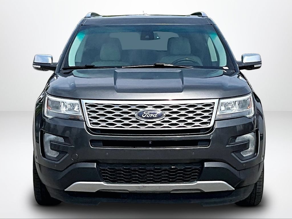 Used 2017 Ford Explorer Platinum AWD/4WD image 4