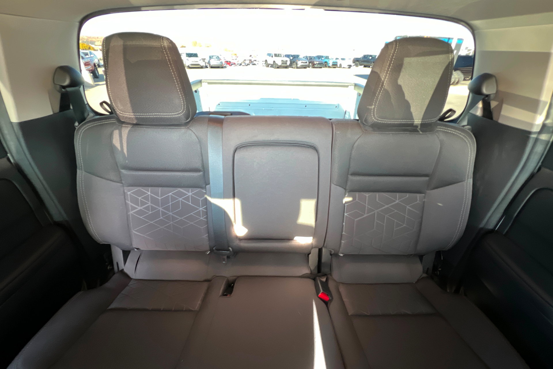 Used 2025 Nissan Frontier SV image 24