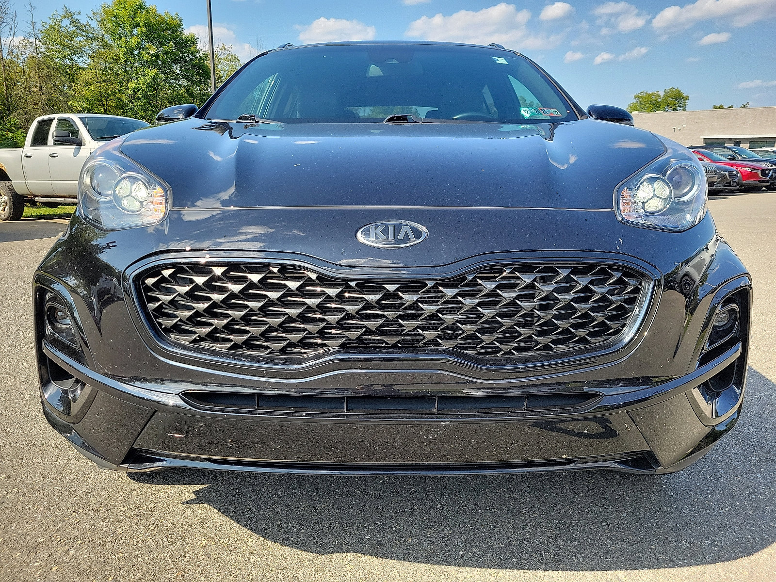 Used 2022 Kia Sportage Nightfall Edition image 2