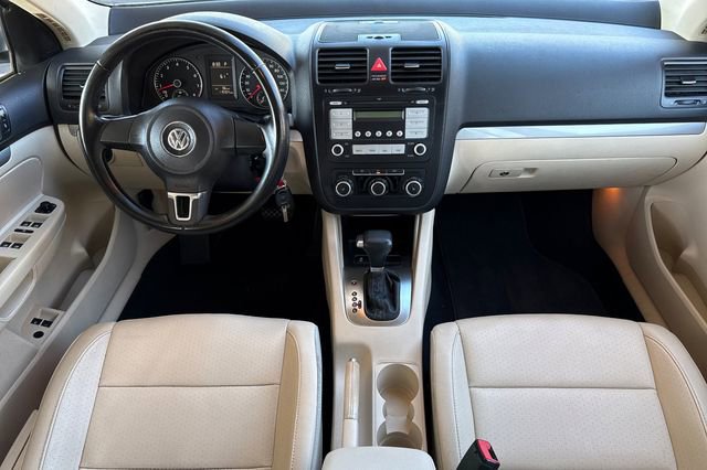 Used 2010 Volkswagen Jetta Limited Edition image 17