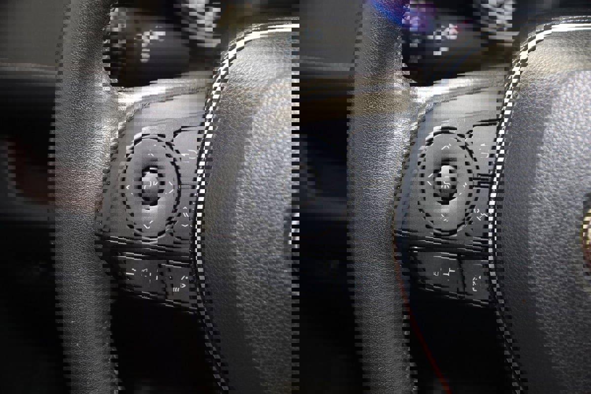 Used 2022 Toyota RAV4 Limited AWD/4WD image 30