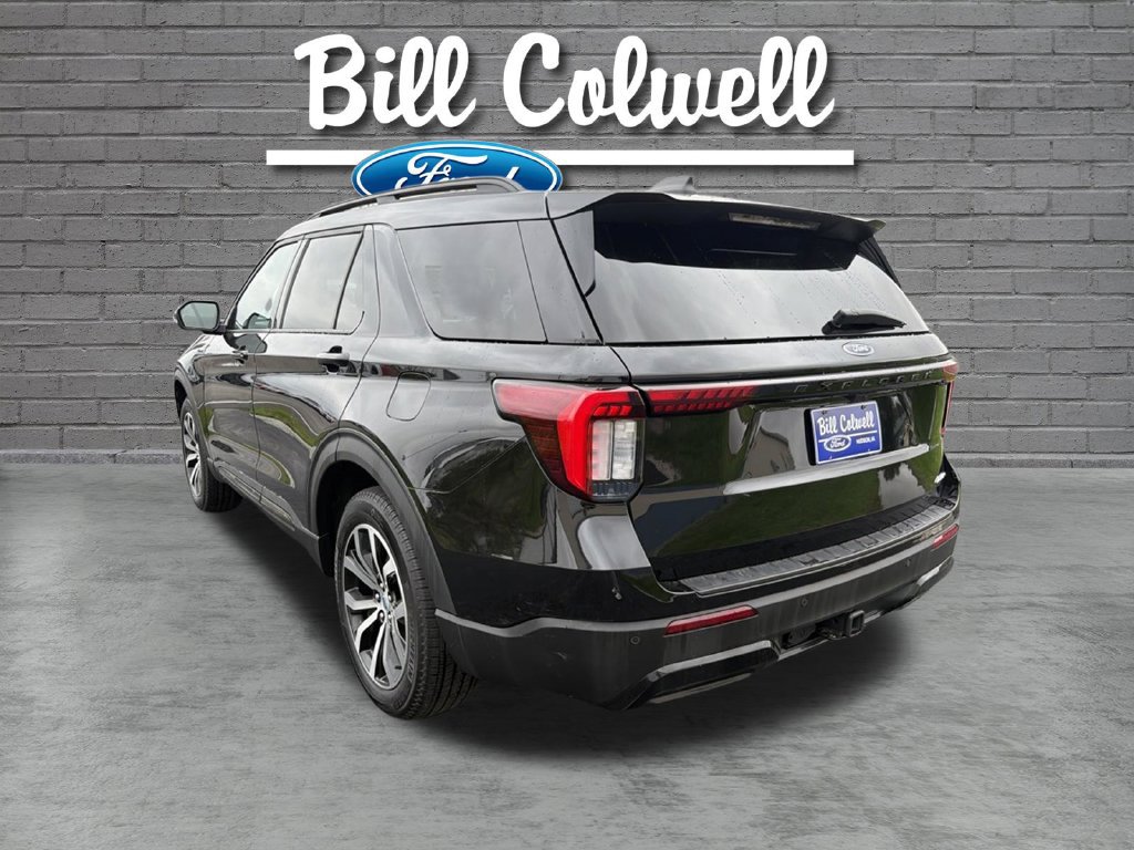 Certified 2025 Ford Explorer ST-Line AWD/4WD image 7