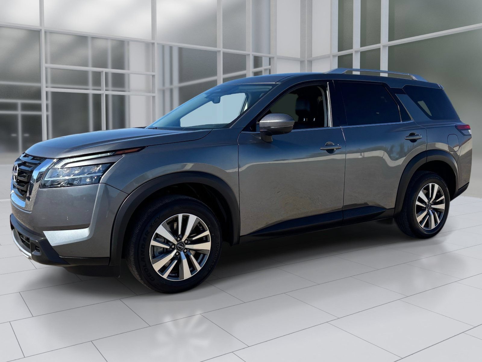 Certified 2023 Nissan Pathfinder SL FWD image 2