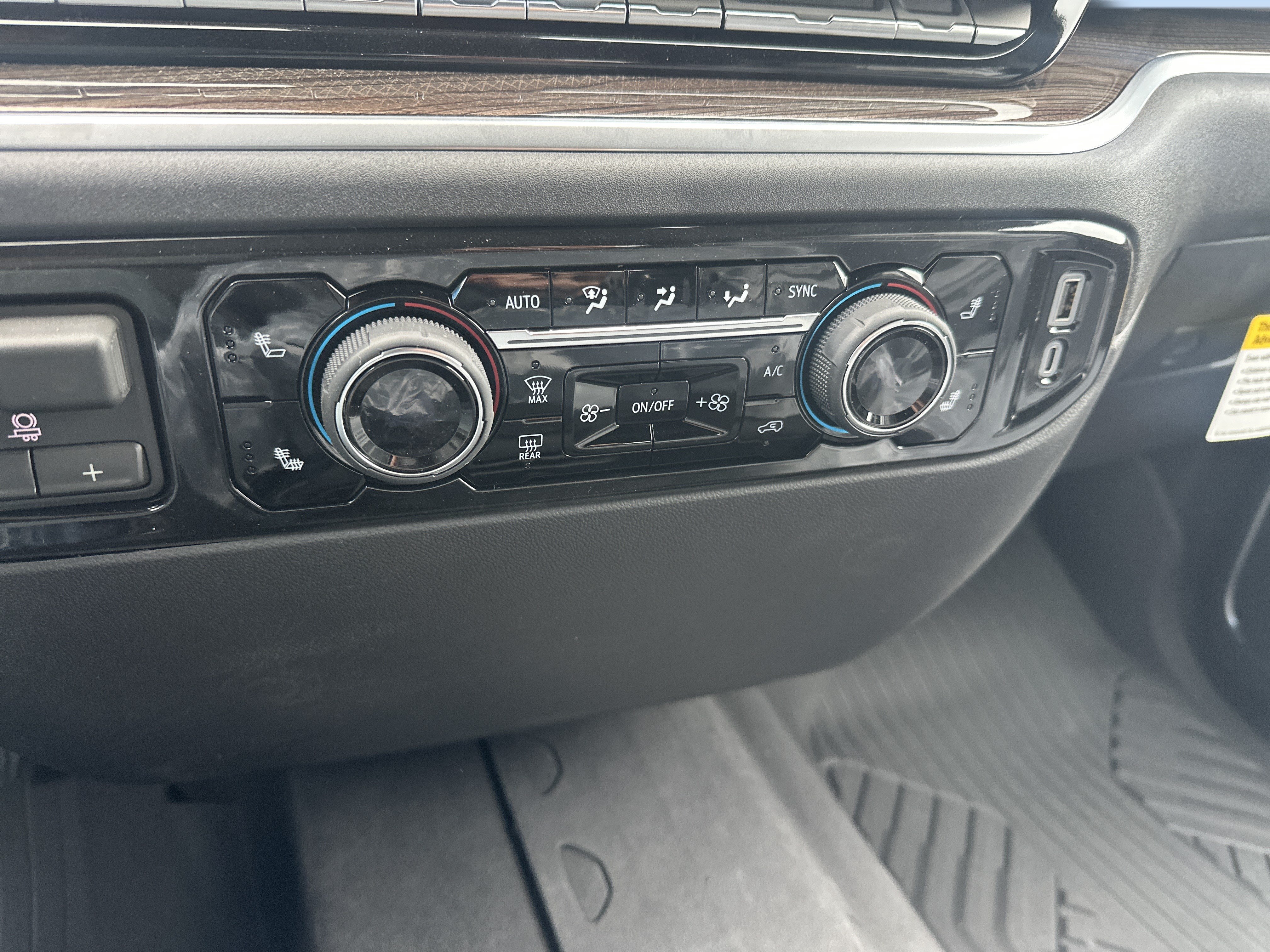 New 2026 Chevrolet Silverado 1500 LT AWD/4WD image 15