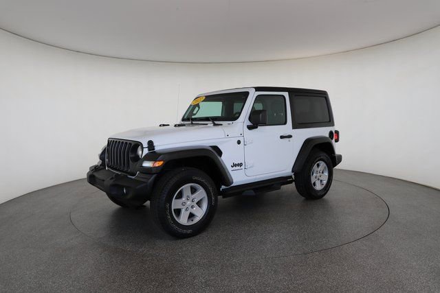 Used 2022 Jeep Wrangler Sport image 3