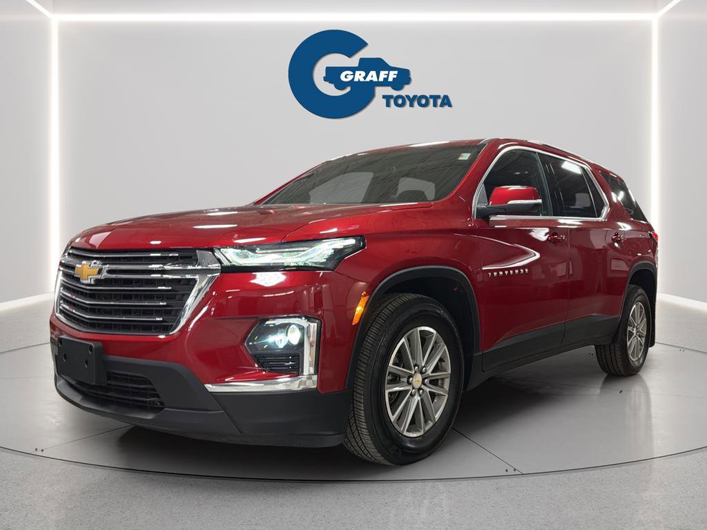 Used 2023 Chevrolet Traverse LT image 2