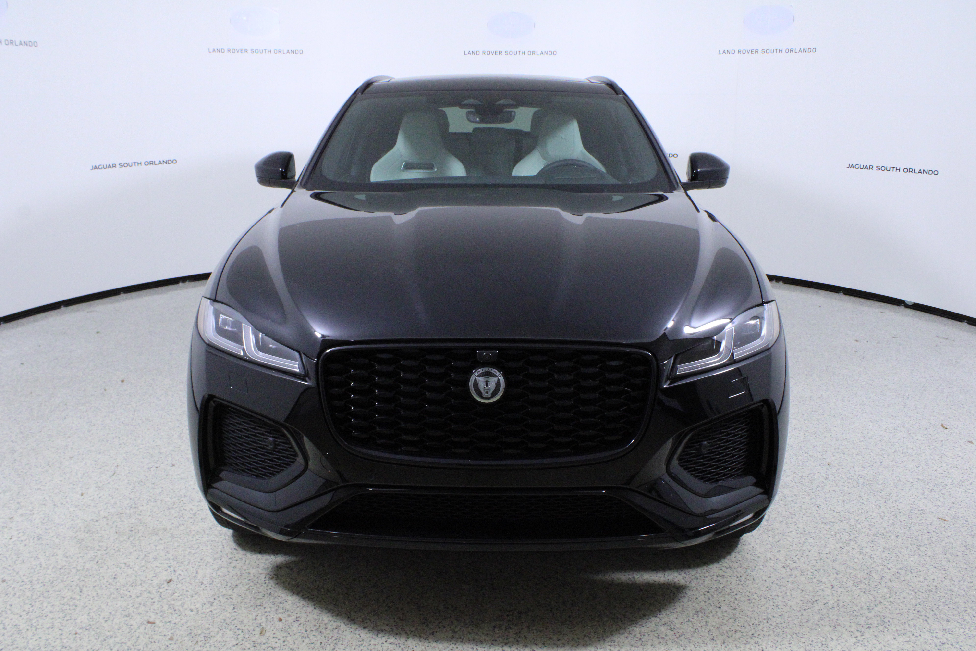 New 2026 Jaguar F-PACE R-Dynamic S image 2