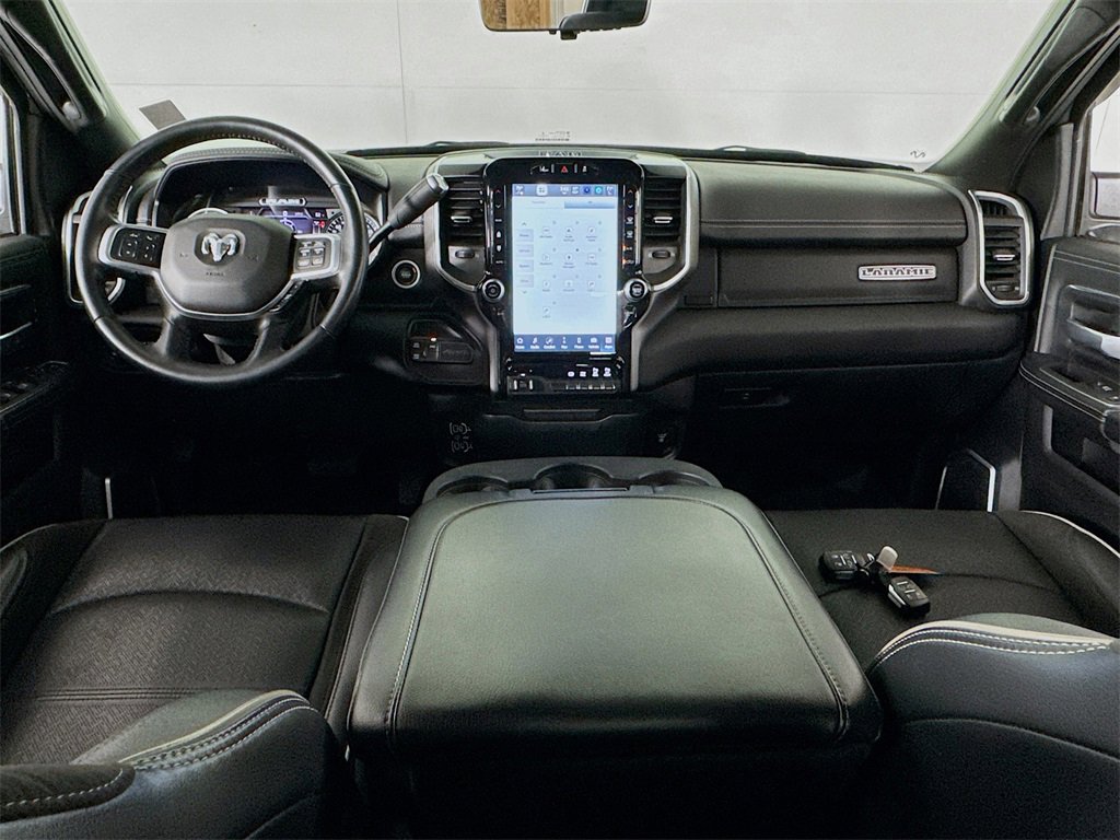 Used 2022 RAM 3500 Laramie w/ Night Edition image 32