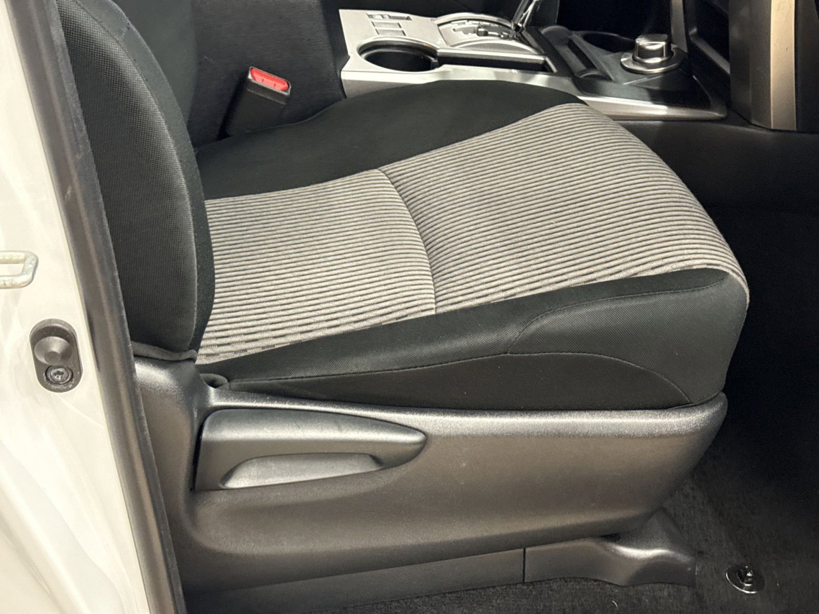 Used 2024 Toyota 4Runner SR5 AWD/4WD image 29