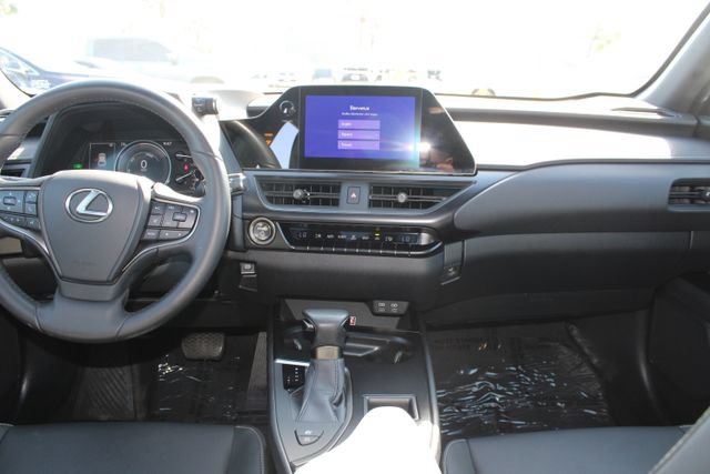 Certified 2024 Lexus UX 250h FWD image 10
