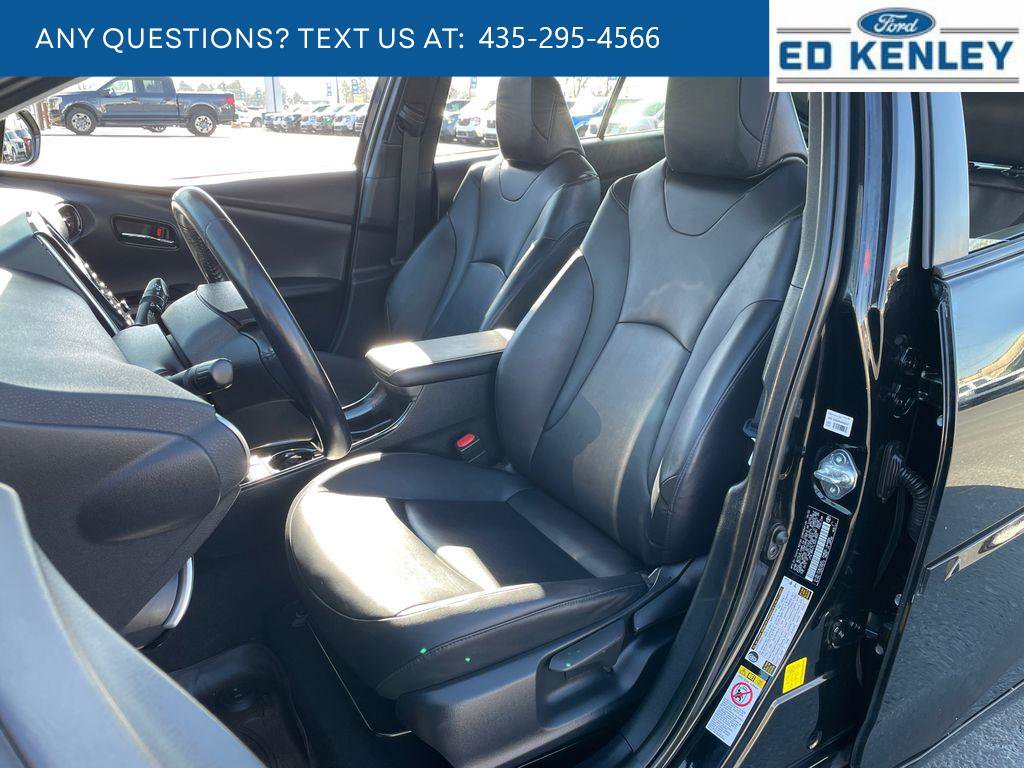 Used 2020 Toyota Prius XLE image 3