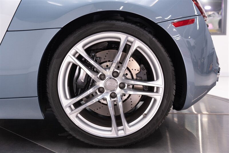 Used 2011 Audi R8 V8 AWD/4WD image 96
