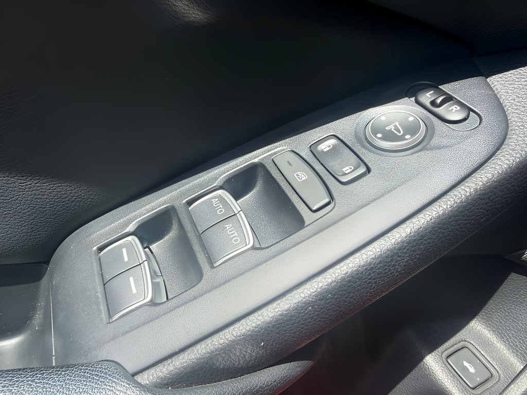 Used 2018 Honda Accord Sport image 25