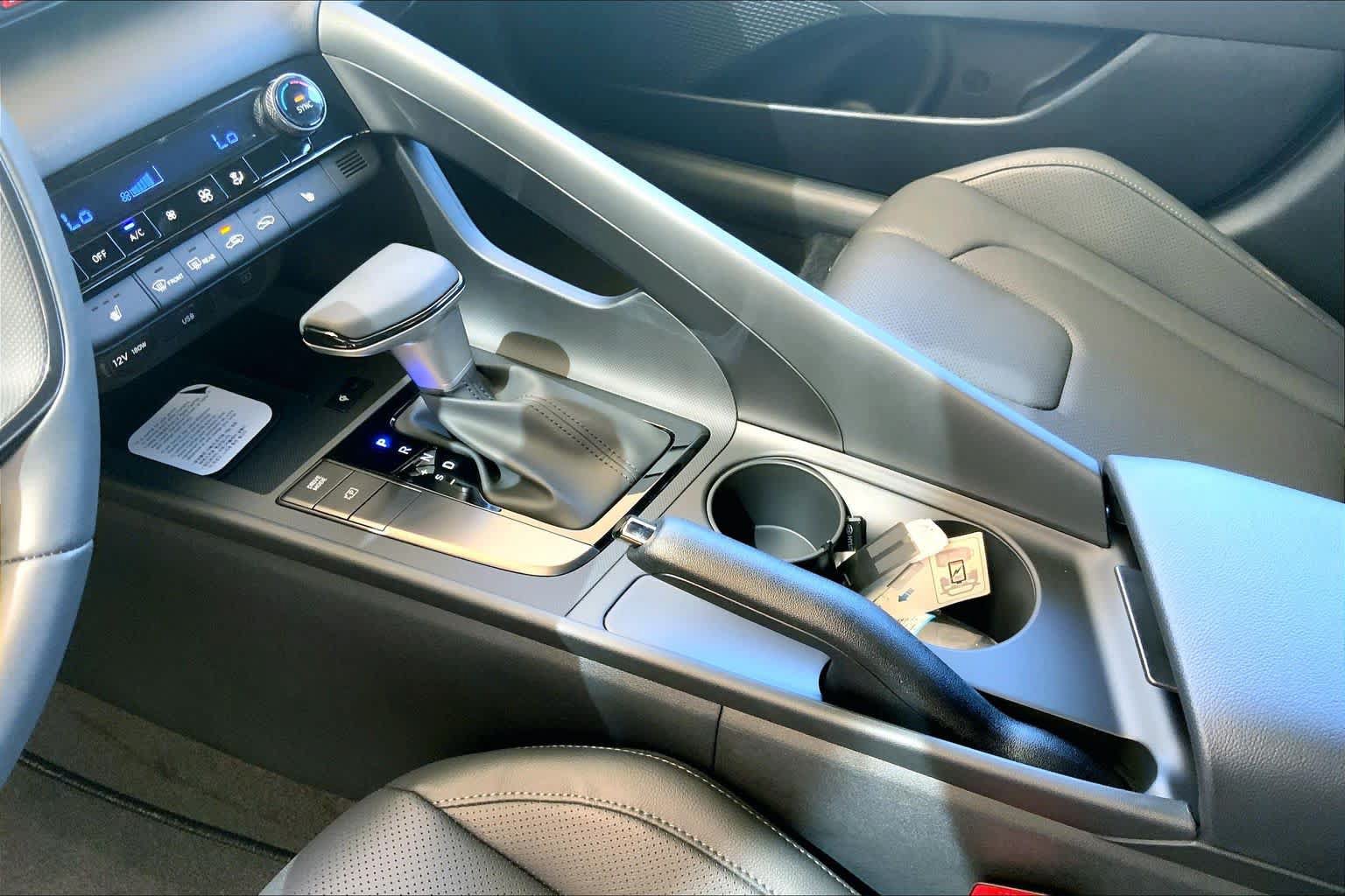New 2026 Hyundai Elantra SEL Sport FWD image 8