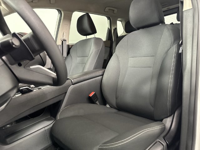 Used 2023 Nissan Rogue S FWD image 19